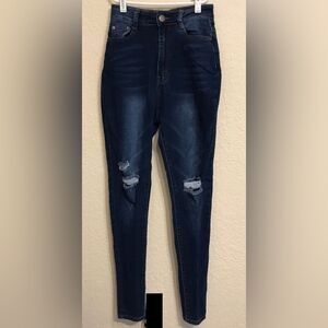 UWJ Women’s Ripped Skinny Jeans